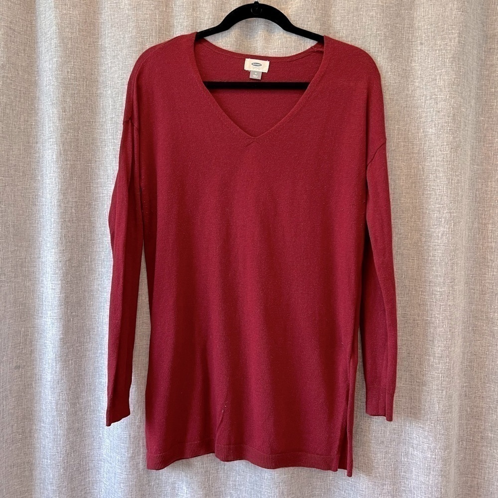 WOMENS Old Navy lightweight vneck sweater- medium